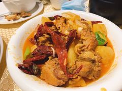 新疆大盘鸡-巴扎美食·新疆菜·西域歌舞表演餐厅(新疆大厦店)