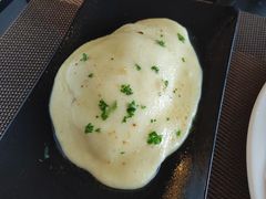 -大中华希尔顿酒店-念自助餐·嗨啤·小龙虾