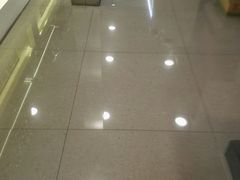 -红房子西点(汇联商厦天钥桥路店)