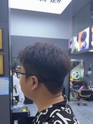 -藤野造型专业烫染接发