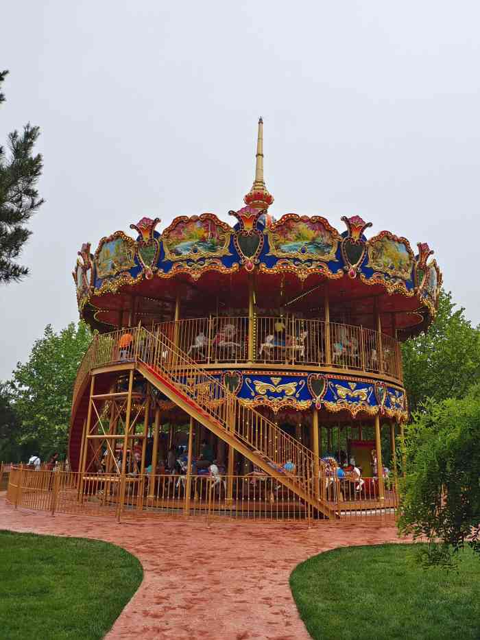 南戴河国际娱乐中心-"促销来的,很多设施已经关停了.沙滩音乐节..."-