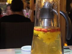 养生枸杞菊花茶-探窝·竹笙椰子鸡(杨箕店)