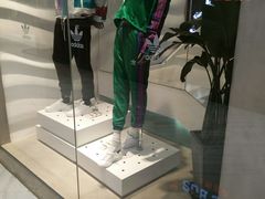 -阿迪达斯(武林银泰三叶草店)
