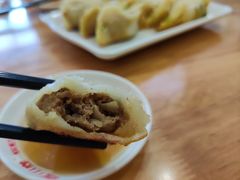 牛肉鍋貼-小姜锅贴(凤凰街店)