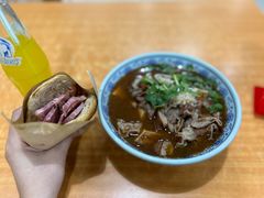 -门框胡同百年卤煮(鸟巢店)