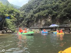 -安吉龙王山峡谷漂流