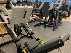 -Z&B Fitness Studio·Gym(前滩L+PLAZA店)
