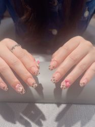 -丽心自助美甲美睫