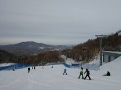 -亚布力新体委滑雪场