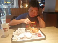 -The Habit Burger Grill 哈比特汉堡(复兴soho店)