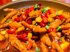 -阿瓦山寨·湘菜现炒·剁椒鱼头王(咸阳总店)