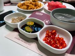 -洪氏嗨捞·广东猪肚鸡·椰子鸡火锅(西咸万象城店)