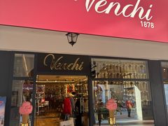 门面-VENCHI 闻绮(上海佛罗伦萨小镇店)