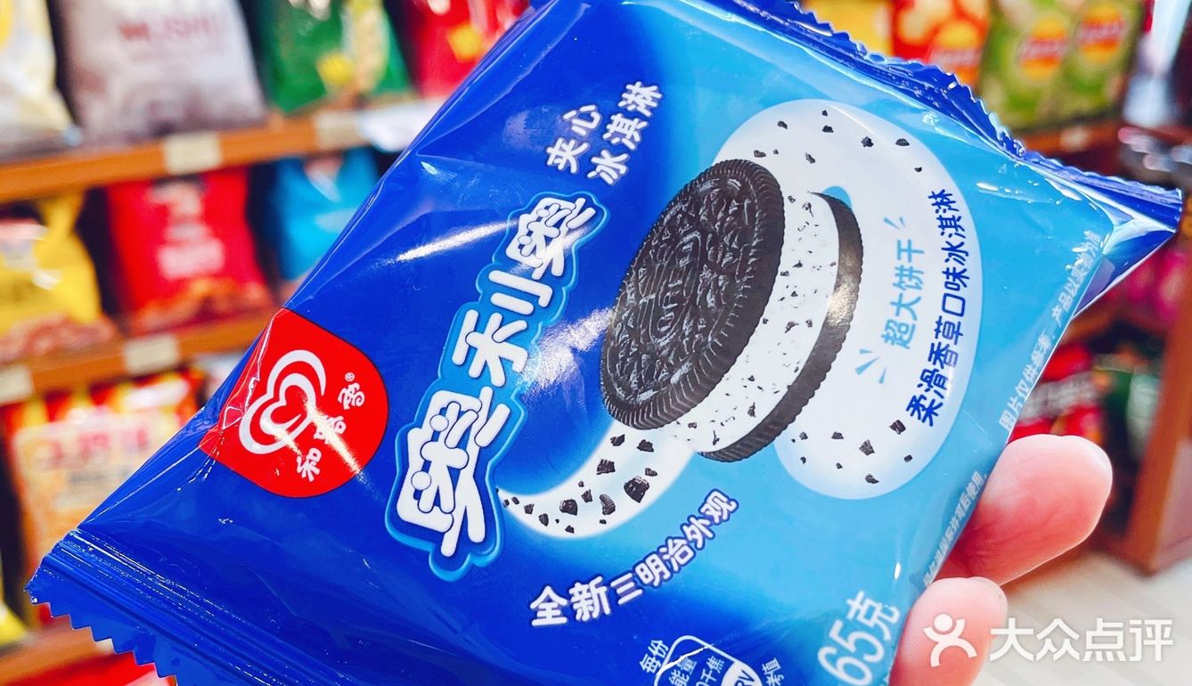 比饼干大上一整圈的奥利奥冰淇淋