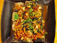 黑色经典臭豆腐-回·龙虾铺·盆盆蟹·烧烤大排档(回龙观店)
