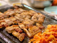 辣白菜炒五花肉-韩时烤肉(枫蓝店)