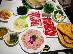 -犇鼎牛潮汕牛肉火锅(新辰里学清路店)