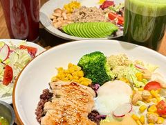 -POKEE VIA&Brunch·维娅(重庆来福士店)