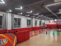 -悦动体能篮球羽毛球网球(三里河店)