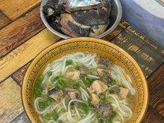 -正宗李家土鸡米线店