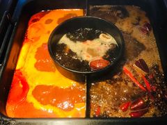-老牌坊云南鱼豆花火锅(哈西万达店)