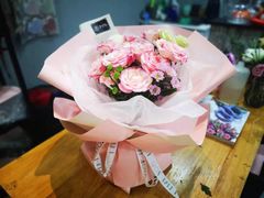 -何兮花店·气球派对鲜花店(马桥银春路万科城店)
