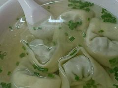 荠菜馄饨-潘国仙耳光馄饨(黄家阙路店)