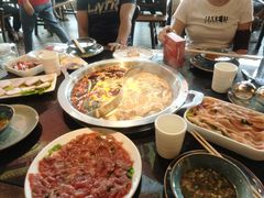 -三个四川人火锅(华联商厦店)