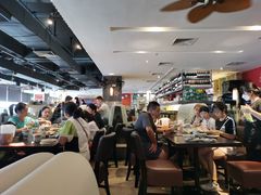 大堂-大头虾越式风味餐厅(光明广场店)
