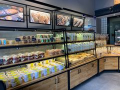 面包甜点陈列柜-山山家·新鲜烘焙(现代城店)