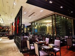 -广州万富希尔顿酒店·感趣自助餐厅·金秋蟹宴生蚝海鲜刺身