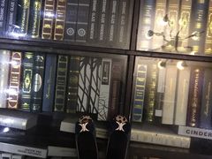 -钟书阁(松江泰晤士小镇店)