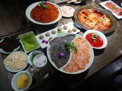 -红九格老火锅(三峡广场店)