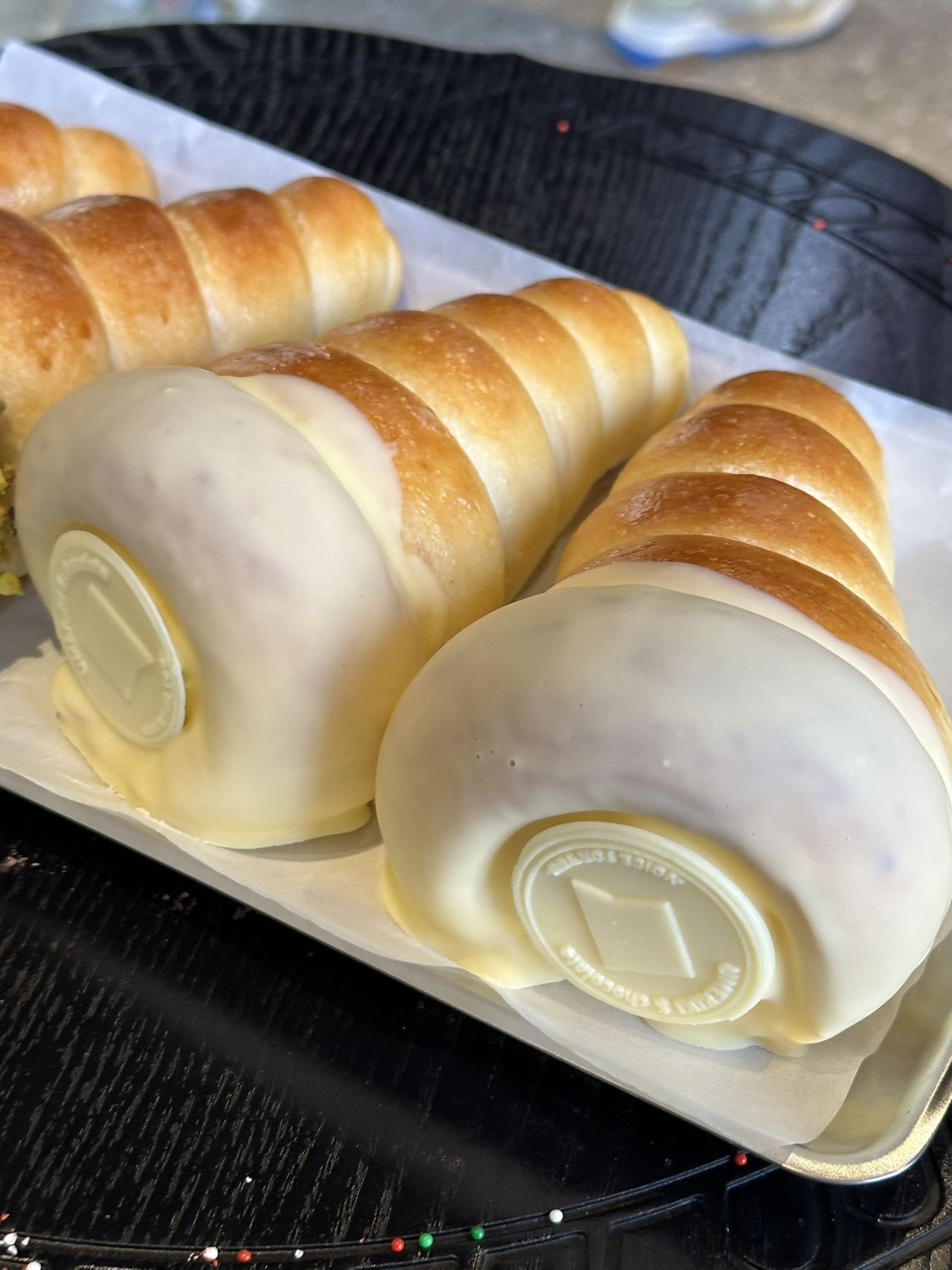 …
特别爱喝他家的液体巧克力🍫搭配海螺卷