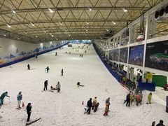 -乔波室内滑雪场