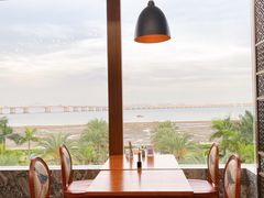 靠窗位-V Bar海景扒房(北海湾惠龙万达嘉华酒店)