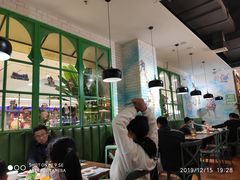 大堂-亚马逊环球美食百汇(新城吾悦广场店)