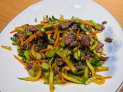 -头上红煨盐鸡·非遗院子餐厅
