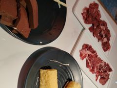 -潮牛岛·潮汕鲜切牛肉自助火锅(无锡首店)