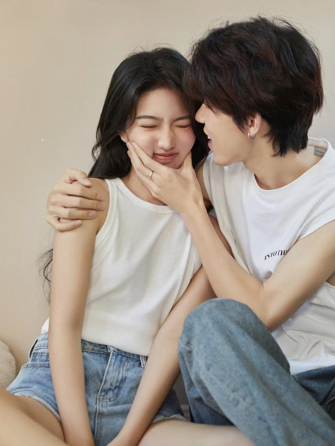 甜蜜浪漫情侣合照