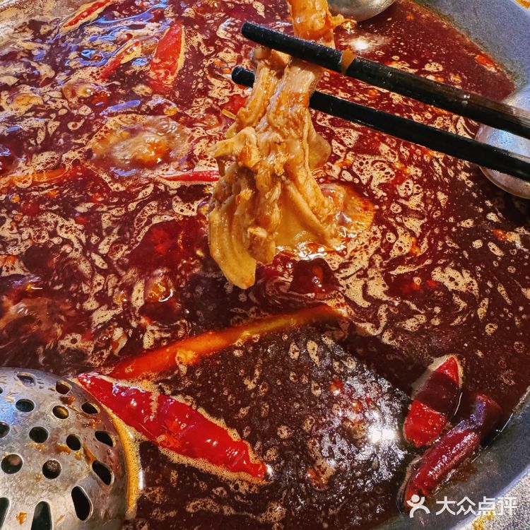 这家火锅我敢拍着胸脯说你们肯定会被圈粉~