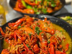 吮指蒜香风味小龙虾-虾易落味(杭州黄龙万科中心店)