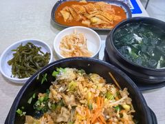 -拌来拌去石鍋拌飯(文鼎店)