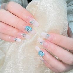 -七彩虹美甲美睫 半永久