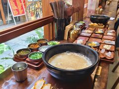-银米·云南传统过桥米线(双廊黑金冠店)