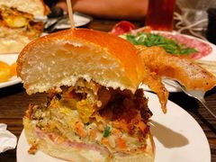 炸软壳蟹汉堡-瑞食酒馆 La Taverne Suisse