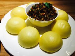 -老码头黑皮肘子锅包肉(赣水路店)