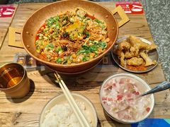 -成都你六姐·牛肉冒菜·麻辣香锅(长泰广场店)