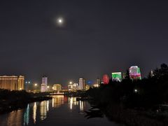 -万绿园