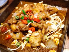 馋嘴牛蛙锅-蜜桃餐厅·伴山(绿宝广场店)